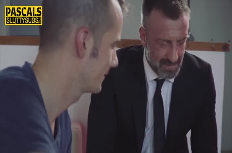 Ради денег жена согласилась на групповуху